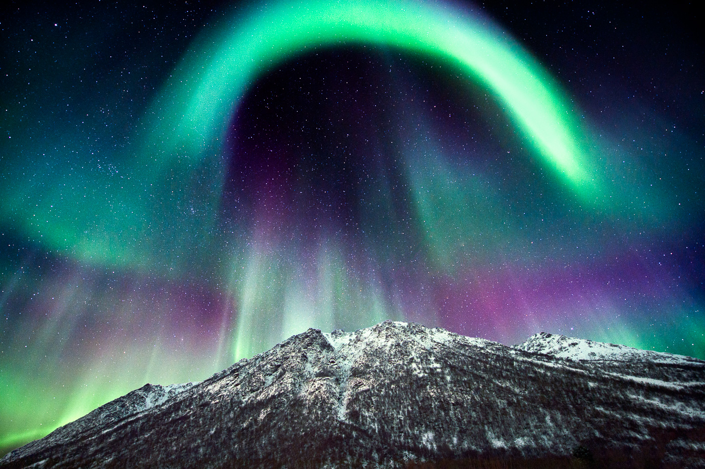 amazing_aurora_northern_light_norway.jpg